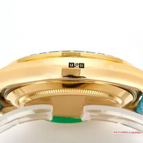 watch Rolex Daytona blue mother-of-pearl dial 116519 caseback live photo
