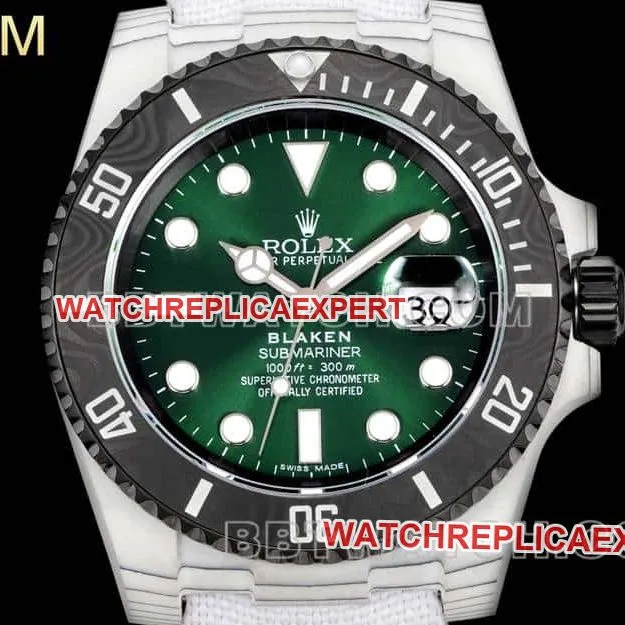 PPM factory RolexSubmariner1:1super clonegreen dial carbon fiber 3135 white leather strap model side live photo