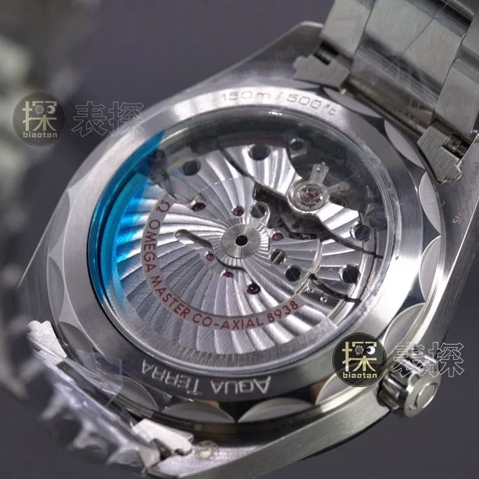 vs world time green dial, Omega1:1replica watch, dial details