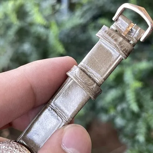 Top high quality watches Cartier bathtub series women's quartz belt watch side view