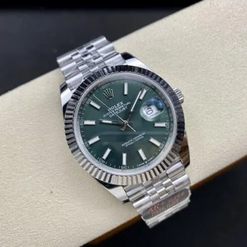 top-tier replicaAR Return of the King Rolexgreen dial Oyster Perpetual Datejust41 series men's watch movement picture
