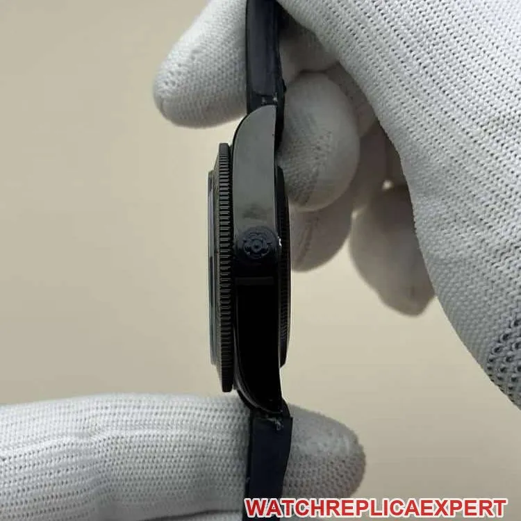 GRTudor Biwan top-tier 1:1high-quality replicablue dialleather strap model M79210braceletlive photos