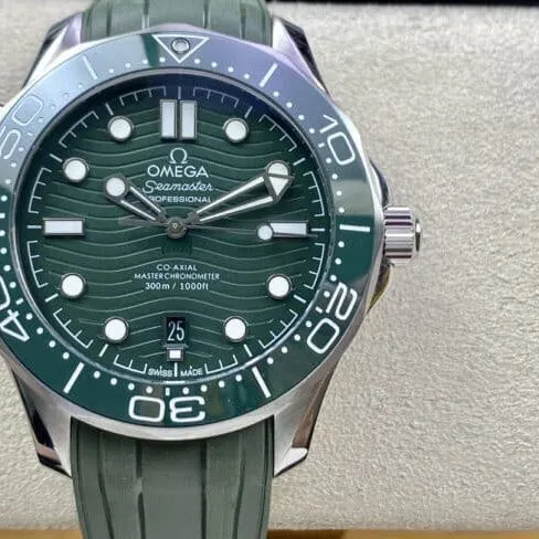 Omega 2022 Latest Seamaster 300 Two-Tone Black and Green Dial Men's Mechanical Watch Side View