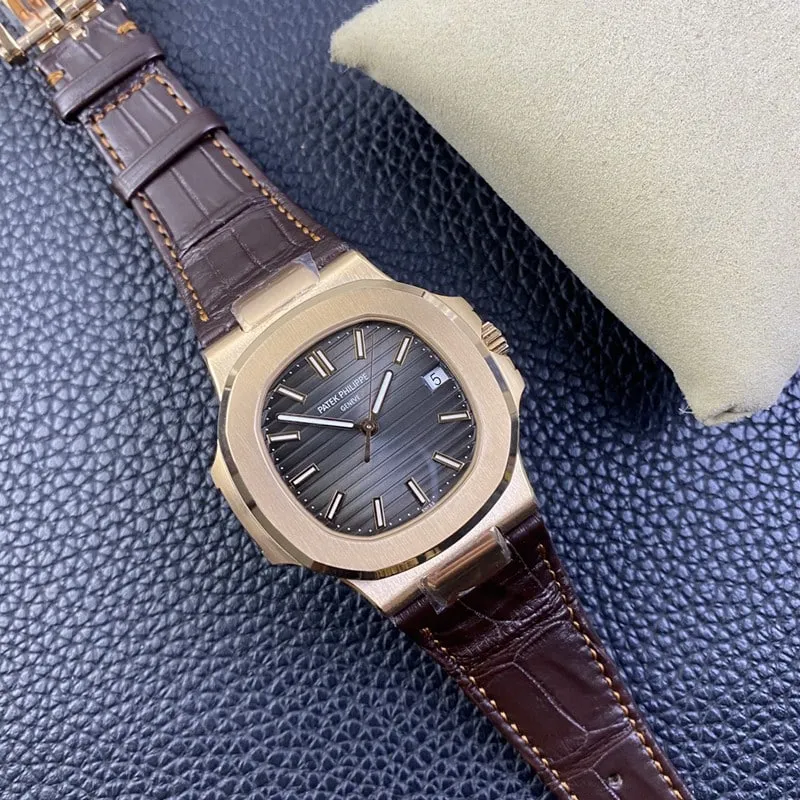 3K Factorytop-tierPatek Philippereplica watch Nautilus324SC ultra-thin mechanical rose gold crocodile leather side view