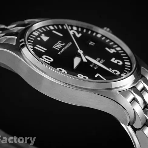 V7 factory IWC top-tier watch men's black dialsteel bracelet mechanical ultimate version mark eighteen series watch side view