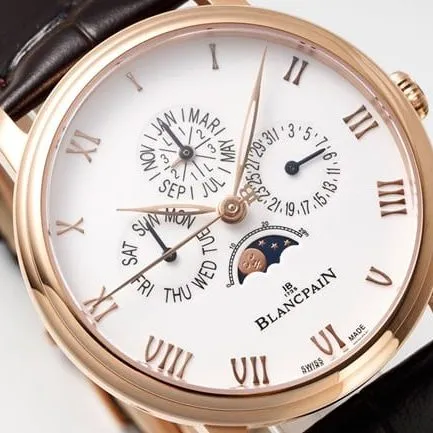 Blancpaintop-tier watch classic series manual winding mechanical men's white dial brown belt watch side view