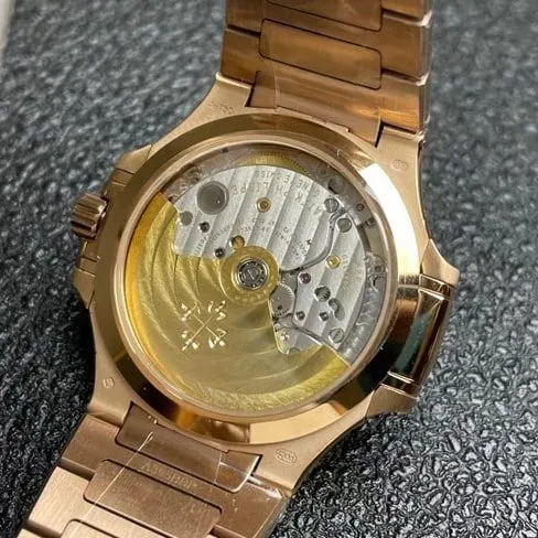 3K Factorytop-tier watch Patek Philippe women's white dialsteel braceletNautilus series automatic movement watch movement picture