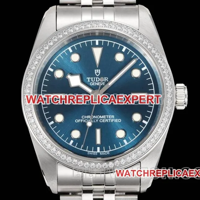 Tudor's collectible watch V9 Factory Biwan blue dial 41mm Swarovski diamond ring mechanical steel bracelet caseback live photo
