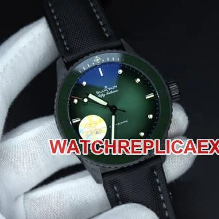 GF Factorytop-tier watch Blancpain2021 new ceramic fifty fathoms green super cool men's green dial nylon strap mechanical watch front view