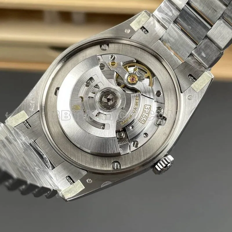 Rolex collectible watch RC factory Day-Date40mmwhite dial3255steel bracelet front live photo