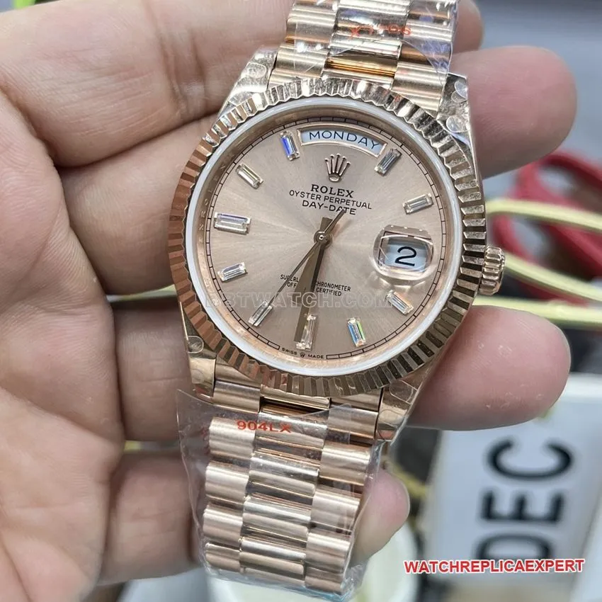 GM FactoryRolexDay-Date type top-tier 1:1high-quality replicarose gold plate caseback live photo