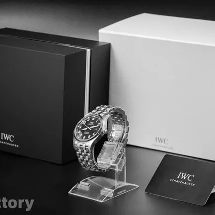 V7 factory IWC top-tier watch men's black dialsteel bracelet mechanical ultimate version mark eighteen series watch side view