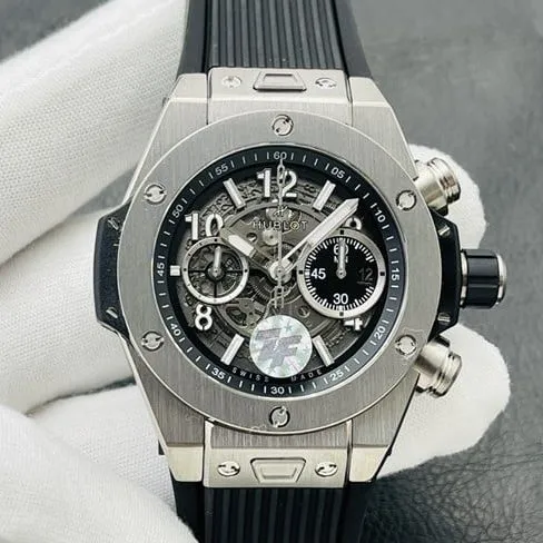 top-tier replicaHublot Big Bang Series 44MM silver case black rubber watch side view
