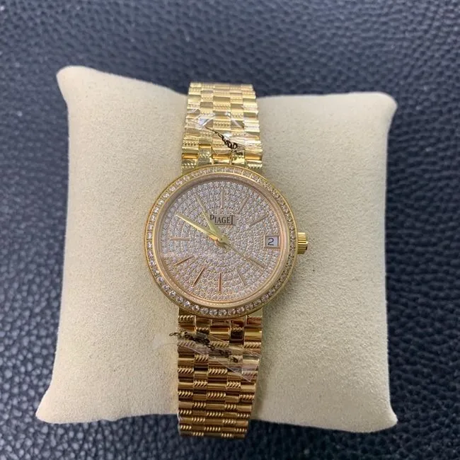 Top-tier watch Countess gold plate steel braceletquartz watch side view