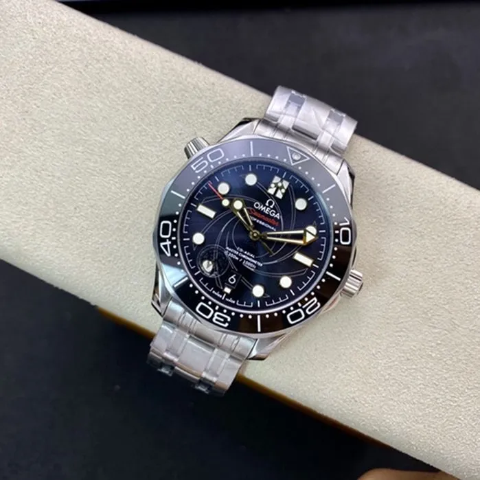 top-tier watch Omega men's blue dial Seamaster series steel bracelet watch front view