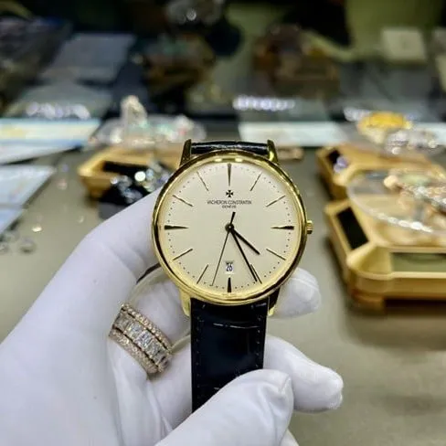 top-tier watch Vacheron Constantin men's white dial black belt automatic movementleather strap watch detail shots