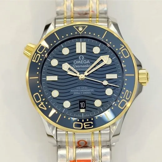 top-tier replicaOmega men's blue dialsteel braceletSeamaster 300m series mechanical watch front view