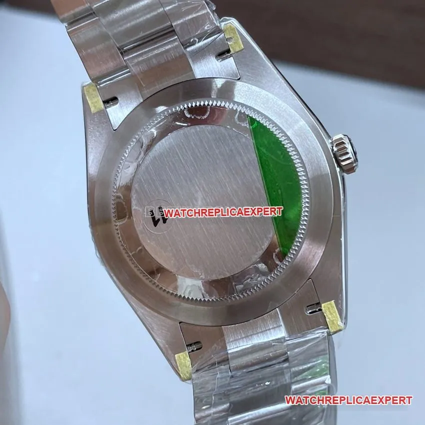 VS Factory Rolex Oyster Perpetual Super A 2024 New 41mm Red Dial m124300-0007 Front Real Shot Photo