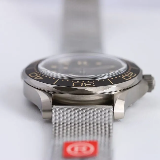 Top collectible watches James Bond Movie "Flawless to Death" Theme Edition Steel Strap Watch - "Seamaster Diver 300M 007 Edition" Front View