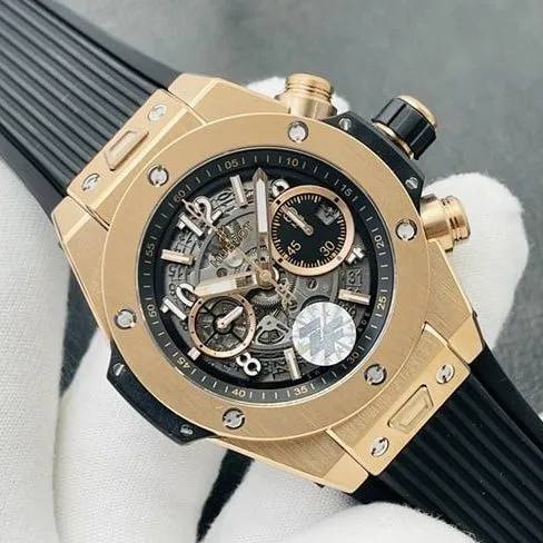 top-tier replicaHublot Big Bang Series 44MM gold case black rubber watch clasp picture
