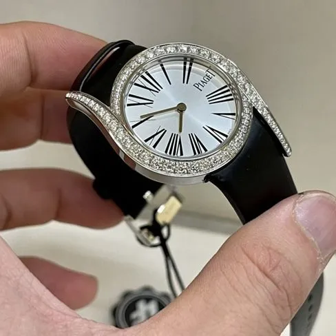 ZF factory top-tier Piaget high-quality watch women's white dial black belt South African real diamond leather strapquartz watch side view