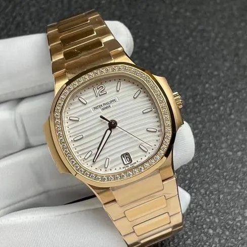 3K Factorytop-tier watch Patek Philippe women's white dialsteel braceletNautilus series automatic movement watch movement picture