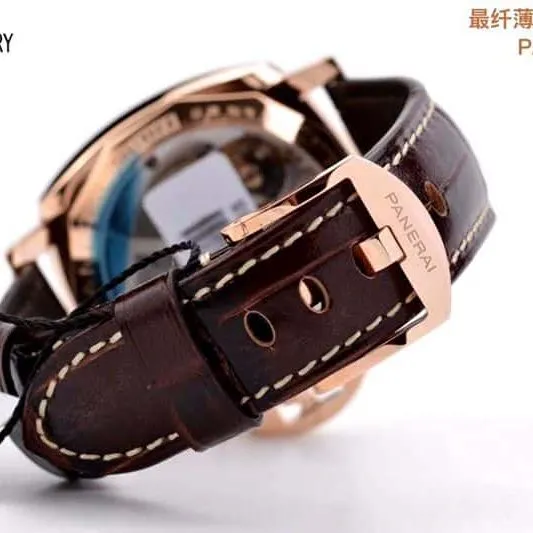 Paneraisuper watch Luminor Due small red gold 42MM watch detail shots