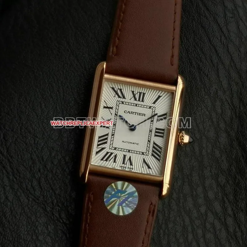 Cartier collectible watch F1 factory tank white dialrose gold case 2899MCmovementleather strap model caseback live photo