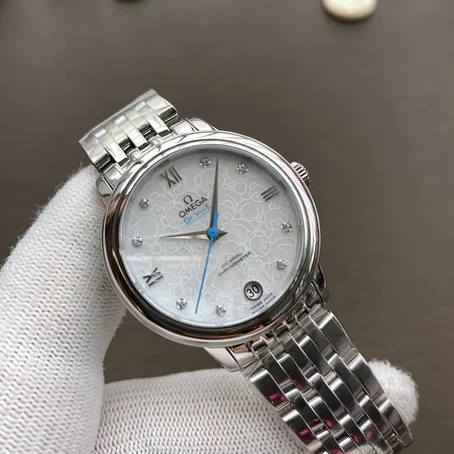 Omegatop-tier watch Diefei series women's white dialsteel bracelet automatic movement watch side view