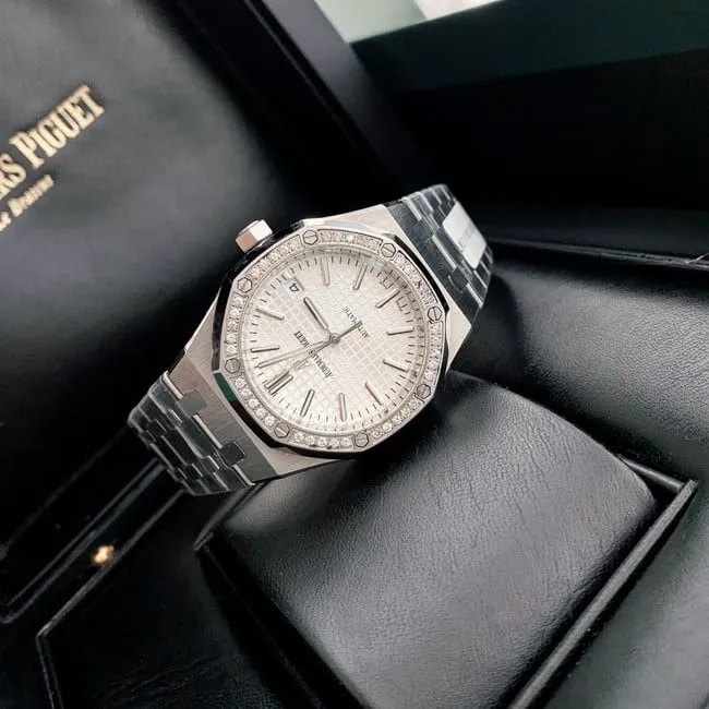top-tier real diamond replicaAudemars PiguetRoyal Oak37MMwhite dial women's watch front view