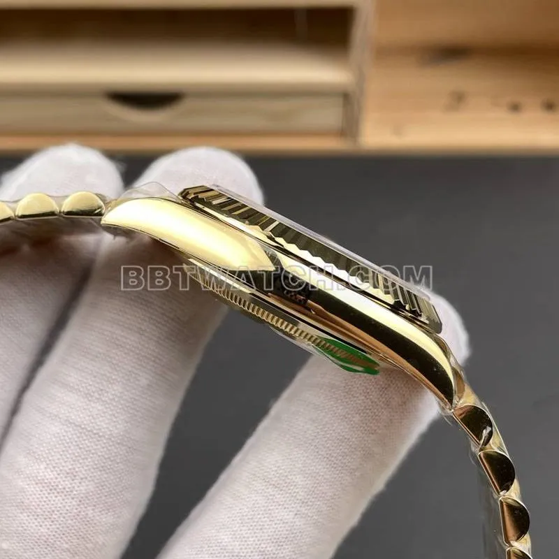 Rolex collectible watch RC factory Day-Date40mmblack dial3255yellow goldsteel bracelet side live photo