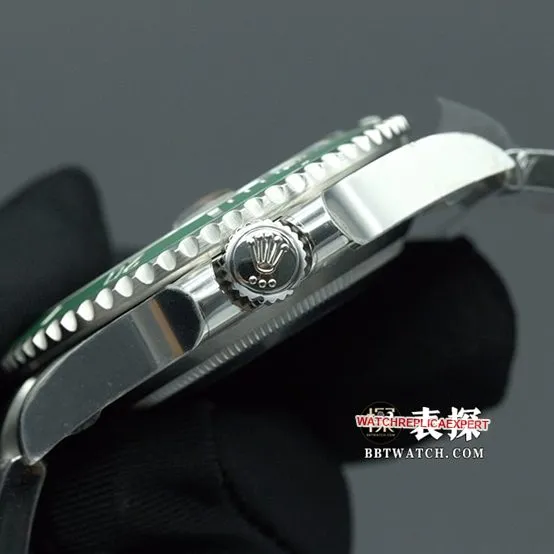 C factory SubmarinerRolex1:1replica watch lume deep green dialsteel bracelet model m126610lv-0002caseback live photo