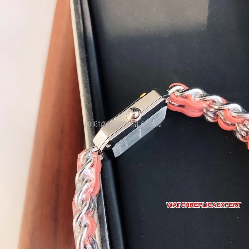 Chanel1:1super white mother-of-pearl dial pink leather chain braceletfront live photo