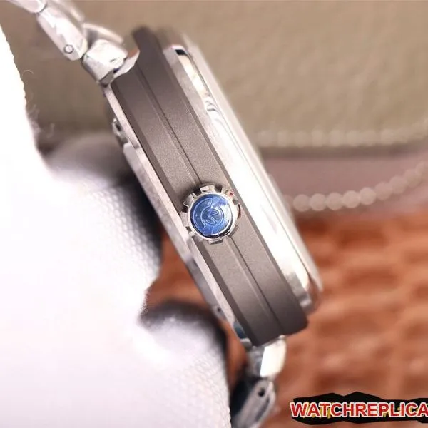watch seven day display five SEVENFRIDAY/automatic movementmen's watch Swiss steel bracelet large dial white front view