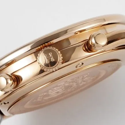 top-tier Hermès men's black dial black belt retro sentiment quartzleather strap watch back cover picture
