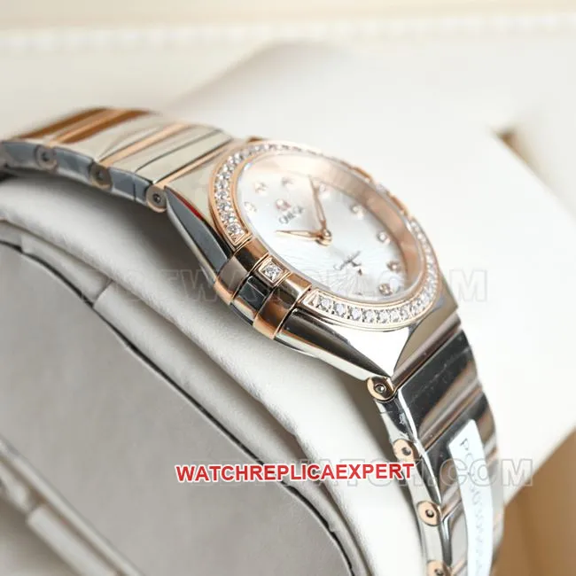 Watch: Omega Constellation, Silver-White Dial, 28 mm, Quartz—Actual Photos of the Back