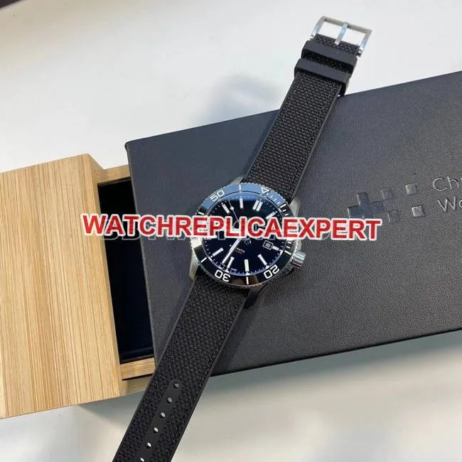top-tier watch christopher ward black dial rubber braceletfront live photo
