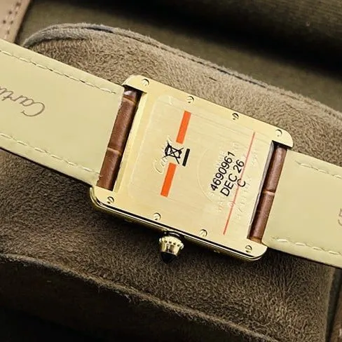 DR factory top-tier replicaCartierhigh-quality tank series couple series white dial brown belt fully automatic movementleather strap front view