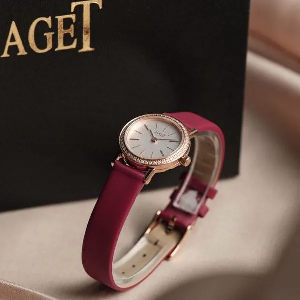 Piaget top-tiersuper watch ALTIPLANO series ladies diamondleather strapquartz casual watch side view
