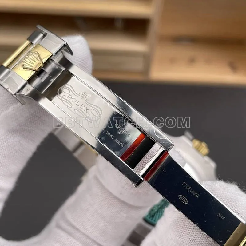 Rolex1:1replica watch RC factory Submariner40mm gold blue Submariner3135movementfront live photo
