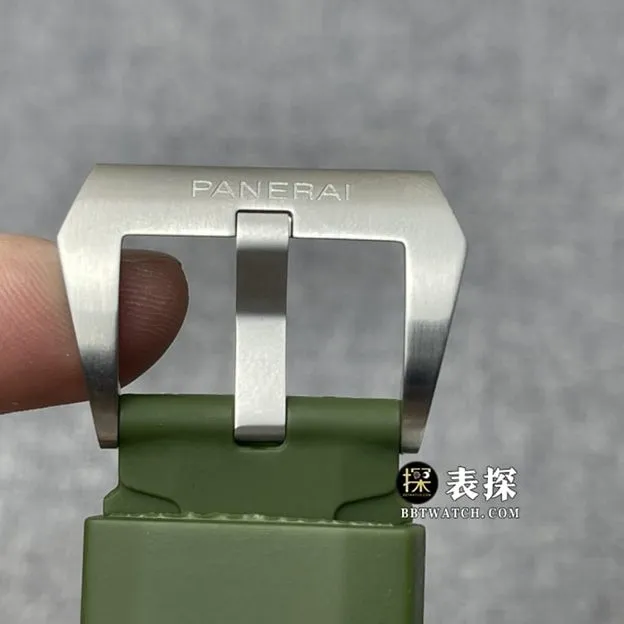 VS FactoryPanerai special edition PAM 003821:1top-tier watch men's green dial rubber model pictures and prices side live photo