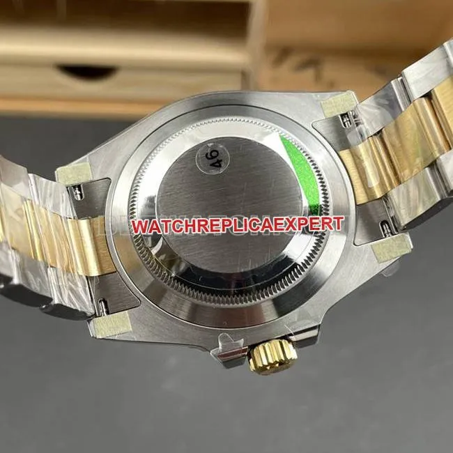 Rolex1:1replica watch VS FactorySubmariner41mmblack dial3235mechanical movement gold steel bracelet side live photo