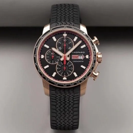watch ChopardV7 factory racing series rose goldblack dial boutique men's mechanical watch detail shots