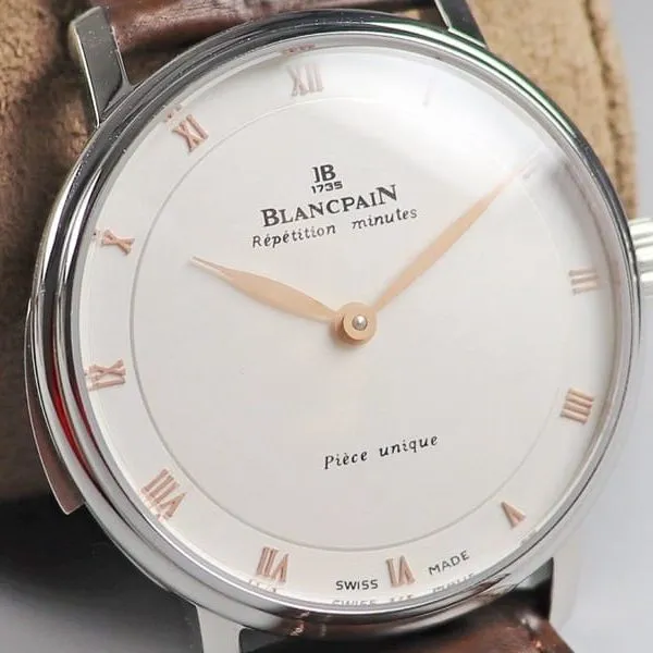 replicaBlancpain watch erotic classic gold Roman scale side view