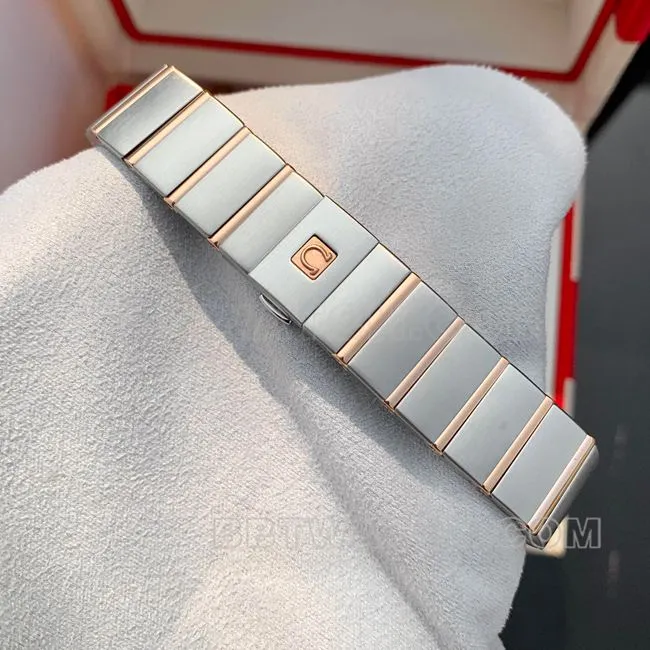 Top watch Omega Constellation white dial rose gold diamond bezel 28mm quartz buckle real shot pictures