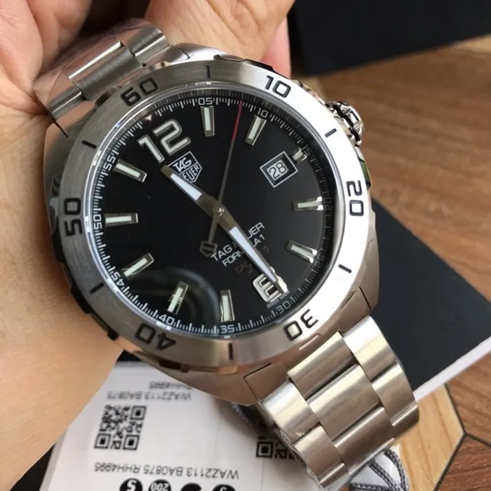 top-tier watch TAG Heuer men's black dialsteel braceletF1 series mechanical watch detail shots