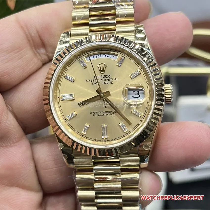 GM FactoryRolexDay-Date type top-tier 1:1super champagne tray m228238-0005front live photo