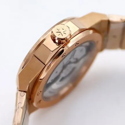 top-tier replicaChopardhigh-quality watch men's blue dial gold steel braceletALPINE EAGLE series 41 mm automatic movement watch clasp picture