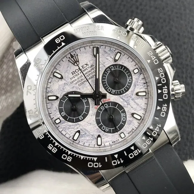 Rolextop-tier watch men's white dialrubber strap latest fully automatic movement watch side view
