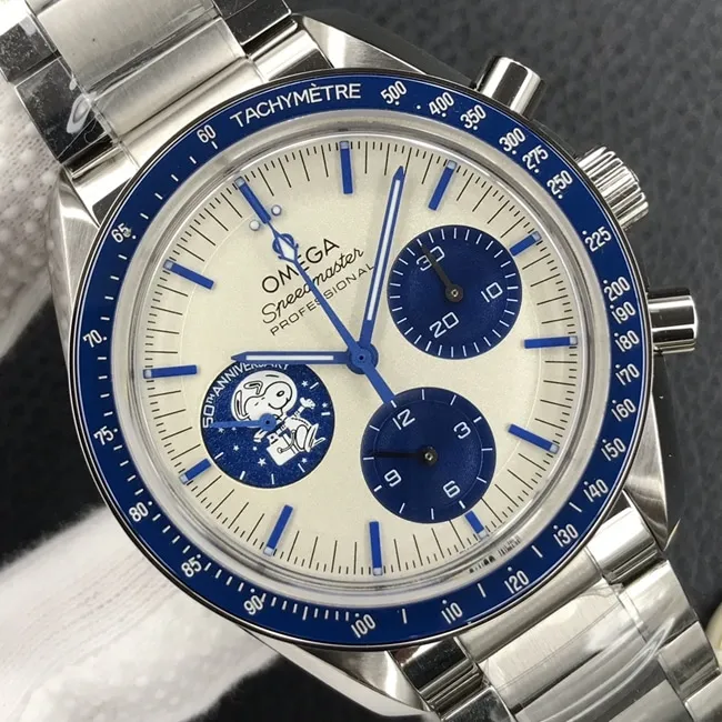 OM Factorytop-tier replicaOmega men's white dialsteel bracelet Snoopy automatic movement watch clasp picture